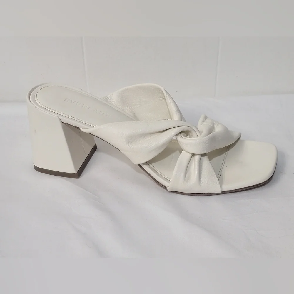 Everlane The Day Twist Heel in Cream Size Leather Flared Block Heel